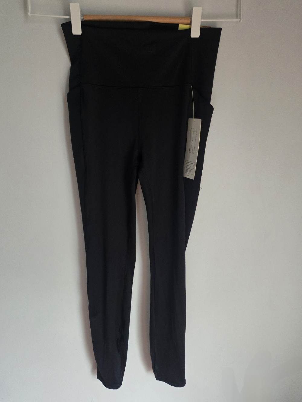 New ALL IN MOTION Black High-Rise Women's Leggings